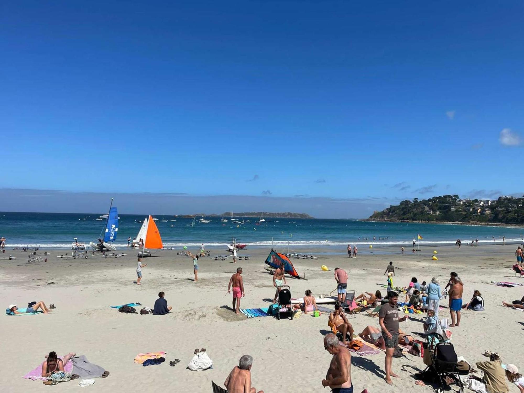 Perros-guirec, 2 Pièces, 4 Personnes - Fr-1-542-49 Appartement